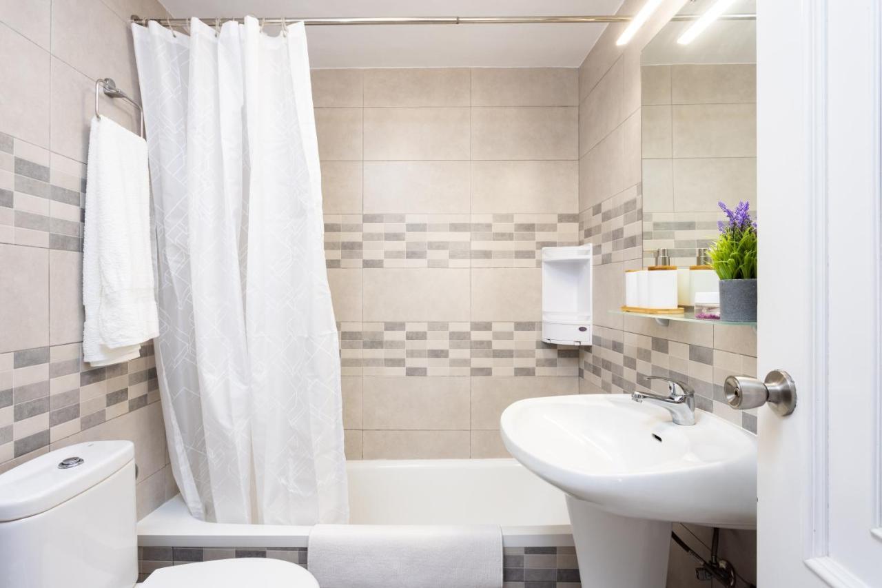 Home2book Comfy Seaside Cristimar, Pool Appartement
